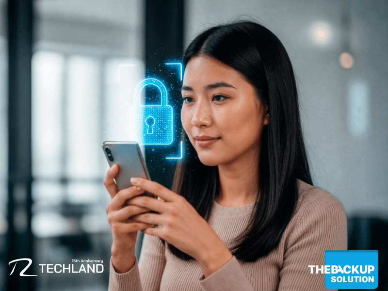 ระบบการยืนยันตัวตนหลายปัจจัย (Multi-Factor Authentication: MFA) คือกระบวนการรักษาความปลอดภัยที่กำหนดให้ผู้ใช้ต้องยืนยันตัวตนด้วยการพิสูจน์ยืนยันตั้งแต่สองปัจจัยขึ้นไป